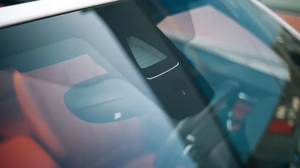 Windshield equipped with ADAS sensor - Brano