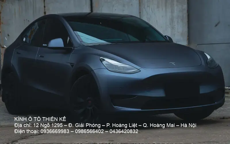 Car protected by paint protection film