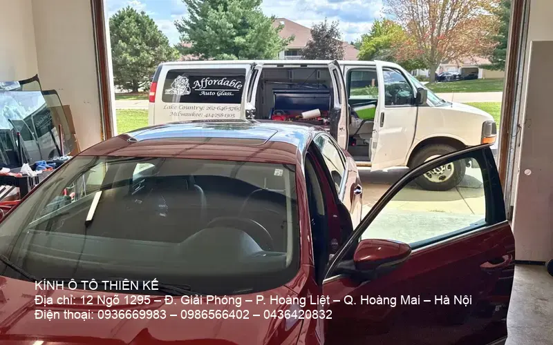 Volkswagen glass repair on location