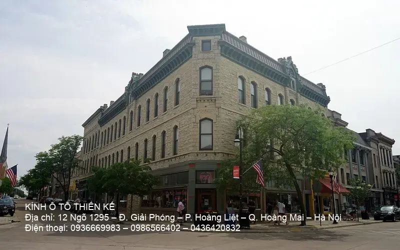 Waukesha city street view