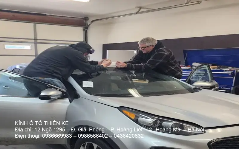 Replacing a car windshield