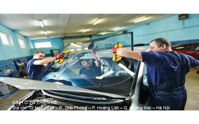 Basic windshield replacement image – quy trình thay kính ô tô đơn giản, minh bạch