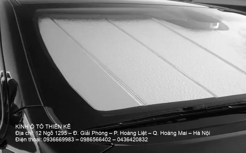 Magnetic sunshade for Toyota Camry windshield