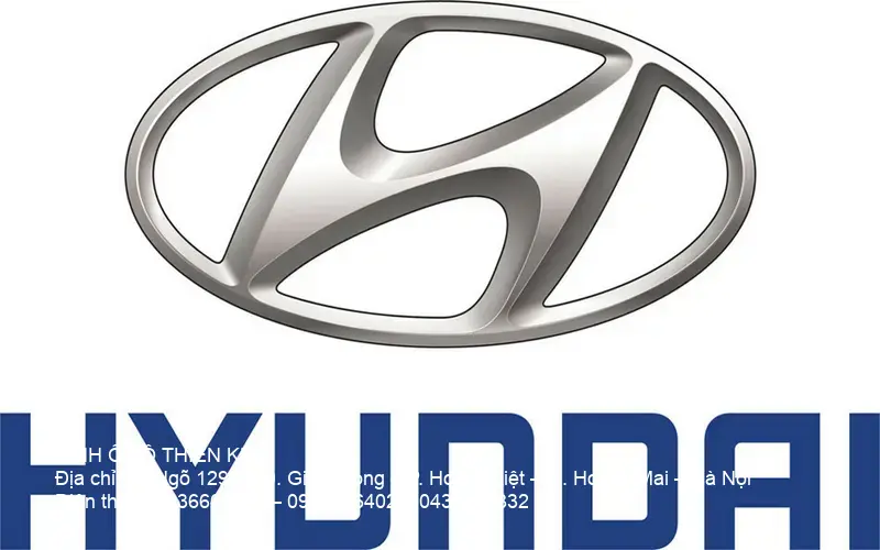 Mặt trước xe Hyundai SantaFe với kính chắn gió chính hãng