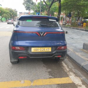 Kính chắn gió xe vinfast VF5