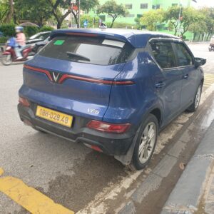 Kính chắn gió VinFast VF5 chính hãng chống UV, có sẵn tại Kính Ô Tô Thiên Kế. Thay kính lái VF5 chuẩn zin, bảo hành keo, giá tốt. LH 0936.66.99.83