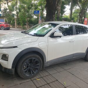 Kính xe vinfast VF6