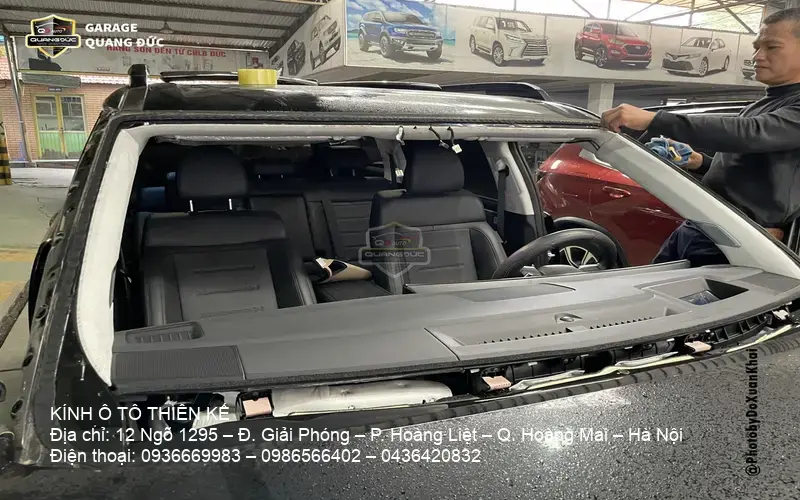 Quy trình vệ sinh & dán keo urethane khi thay kính lái SantaFe